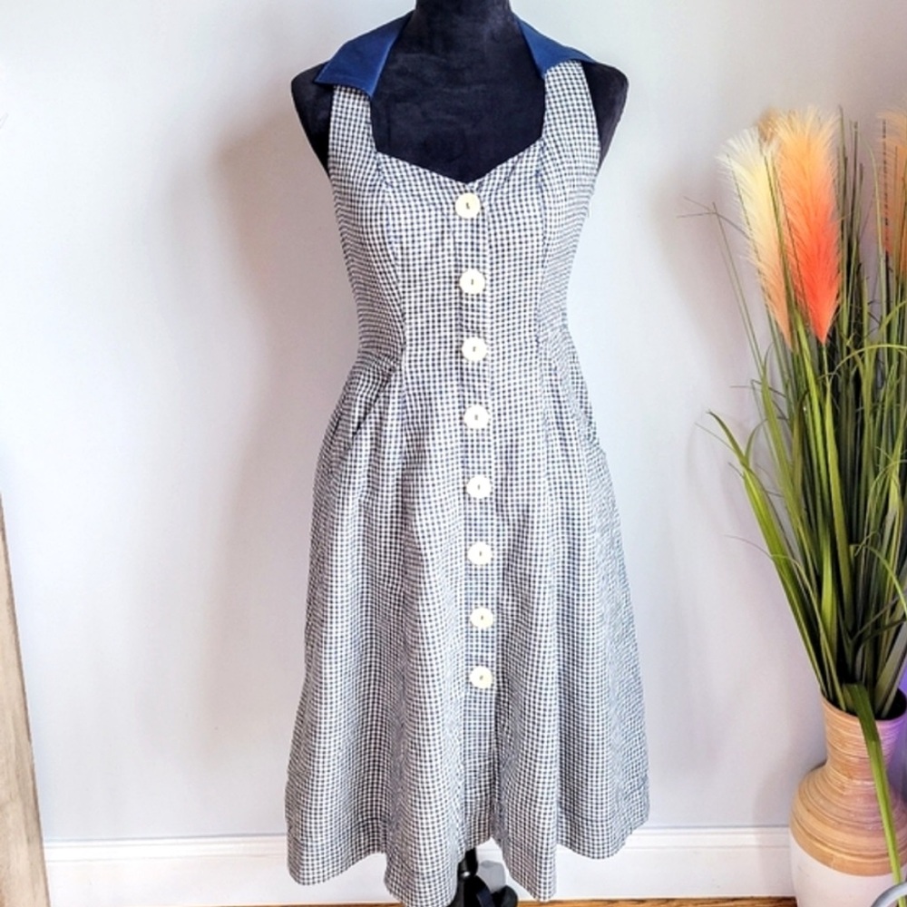 Anthropologie, Camellia Collared Linen Blend
Navy Button Front Dress